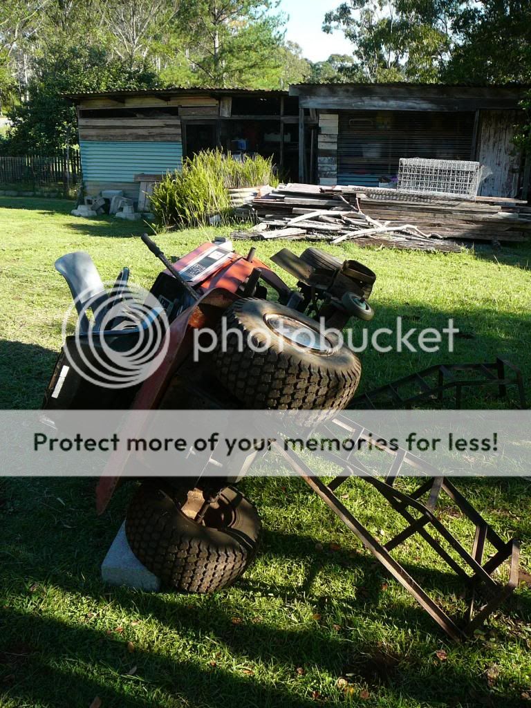 [Linked Image from i325.photobucket.com]