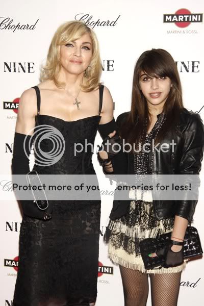 Material Girl Clothing Line on Taylor Momen Wearing An Outfit From The Material Girl Line